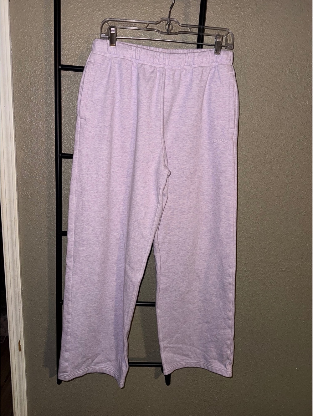 Skims Light Purple Wide Leg Sweatpants with Elastic Waistband and Side Pockets